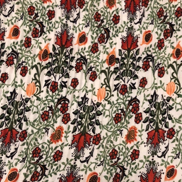 Ladies Max Studio Floral blouse - Picture 5 of 5